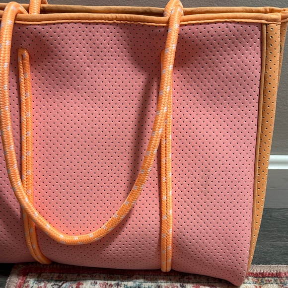 Stylish Pink and Orange Tote Bag - Picture 3 of 5